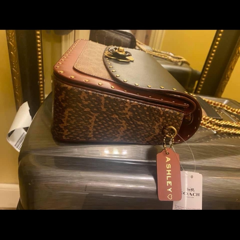 Unique and beautiful coach bag and bonus card holder!!! Only used one time! - Picture 7 of 10